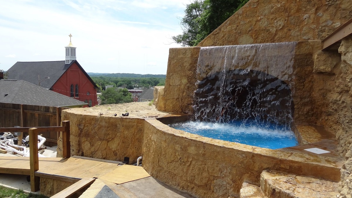 East Dubuque House | 1850 Cabin Home, Waterfall, Family Getaway, Corporate Party, Weddings