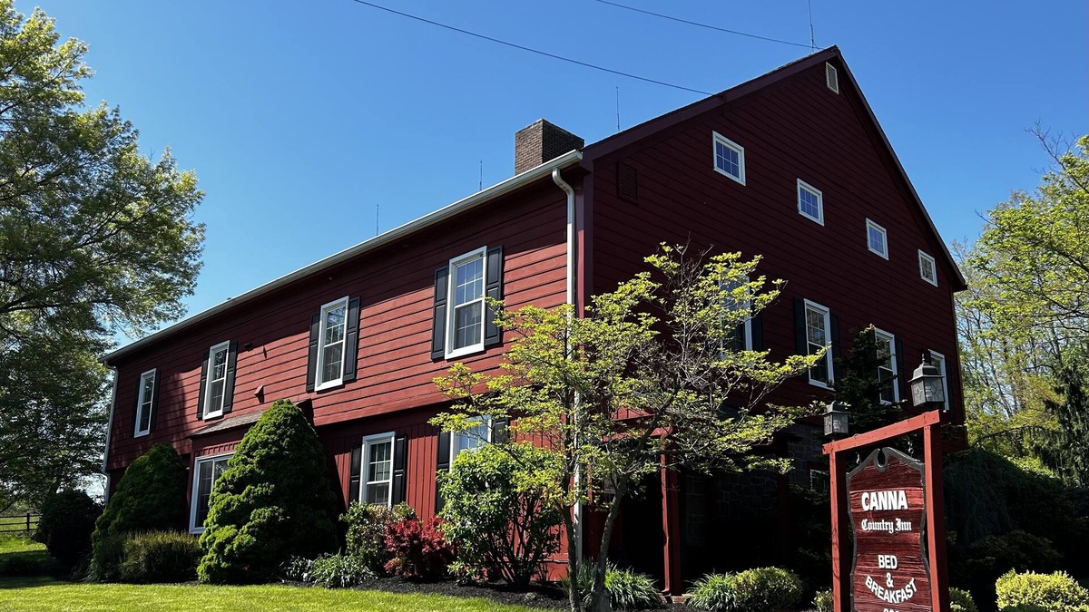 Etters Bed & Breakfast | 1850s Restored Barn near Hershey, Harrisburg, Lancaster, Gettysburg, and Skiing