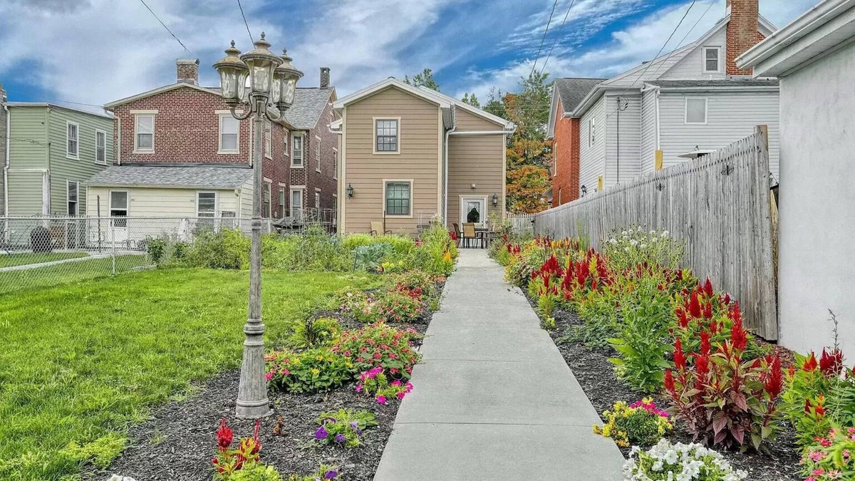 Gettysburg House | 1852 Historic Stone home