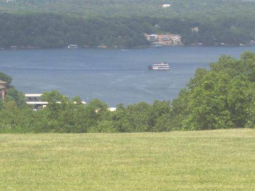 Lake Ozark Apartment | 186 m² Serviced apartment ∙ 2 bedrooms ∙ 6 guests