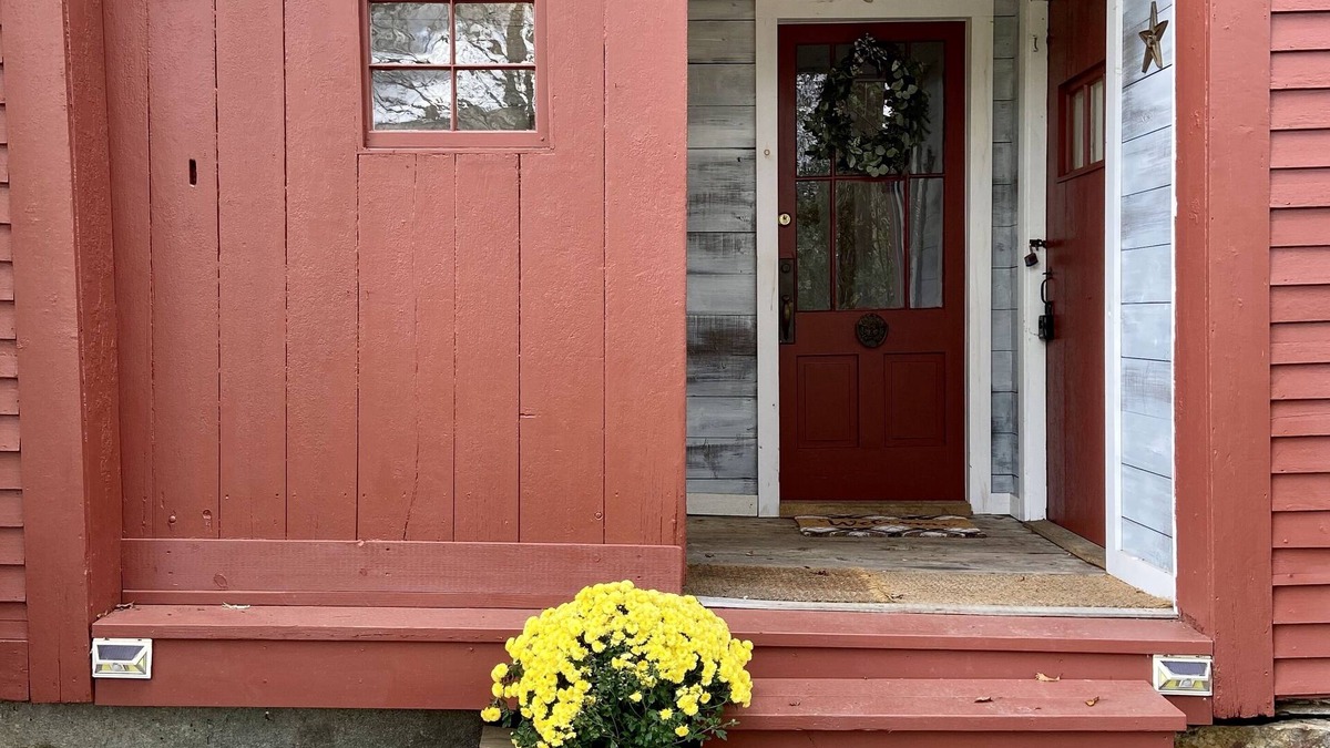 Chester Depot House | 1868 CARRIAGE HOUSE-QUAINT + COZY-LESS THAN 20 MIN TO OKEMO!