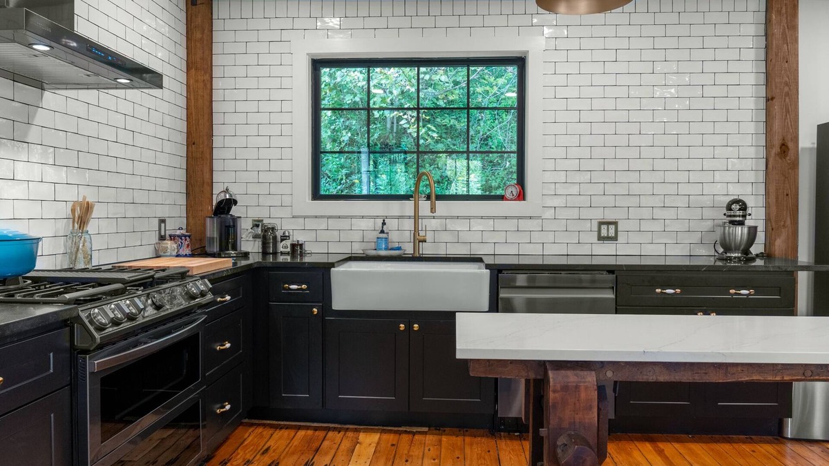 Williamstown Other | 1875 Modern Renovated 7 Acres with Post & Beam Barn and Charm - Close to Skiing
