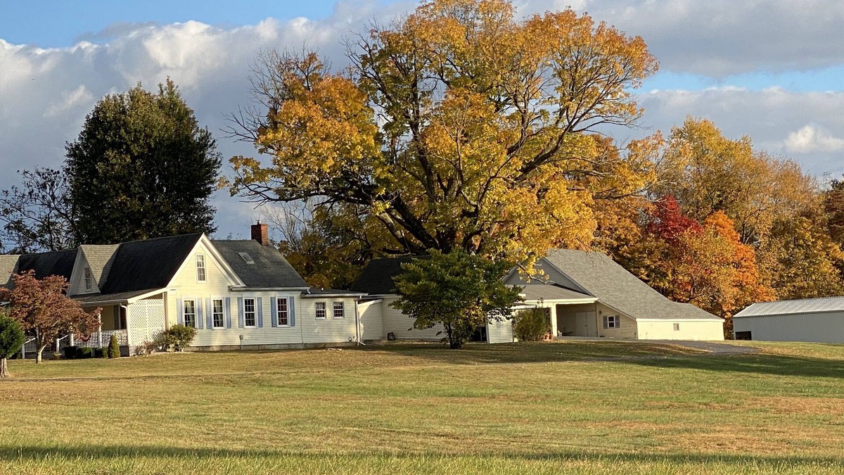 Heltonville Other | 1884 Farmhouse at Donkeytown Designed for large get togethers!