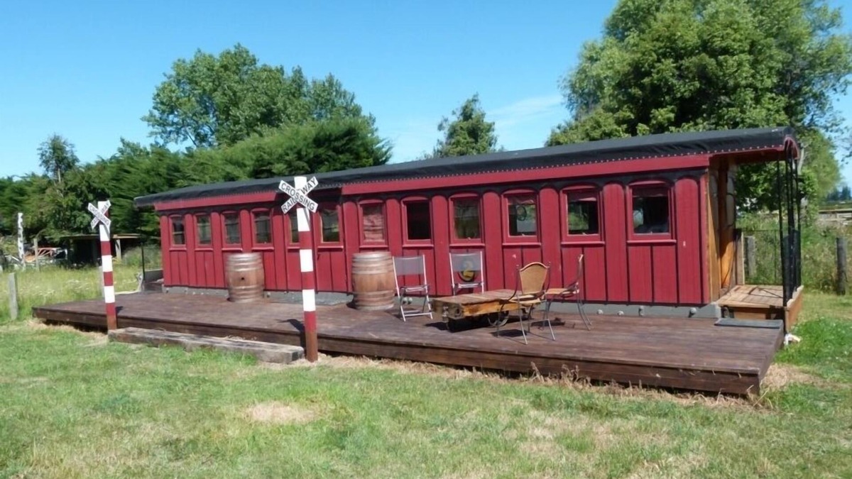 Kaikoura Bed & Breakfast | 1889 Wooden Train Carriage - Wacky Stays - six unique properties in Kaikoura