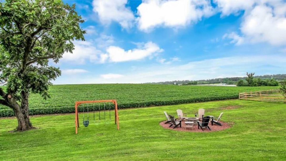 Elizabethtown Apartment | 1893 Suite at Sunnyburn Farm