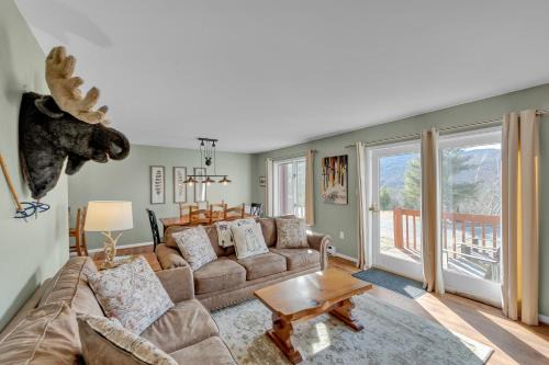 North Creek House | 18N - Cozy & Scenic Mountain Retreat