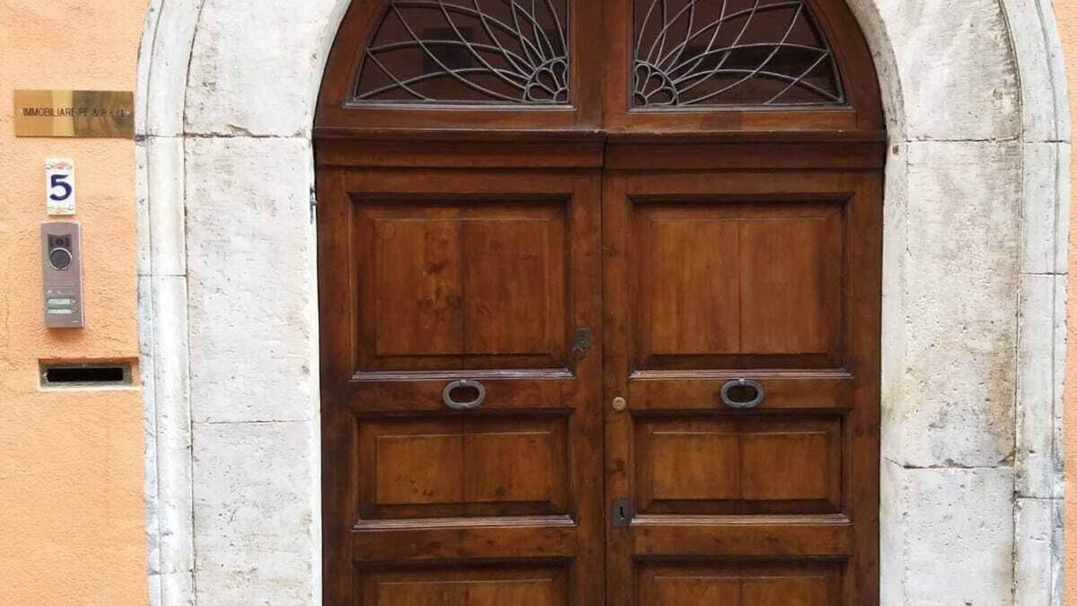 L'Aquila Apartment | 18th century apartment