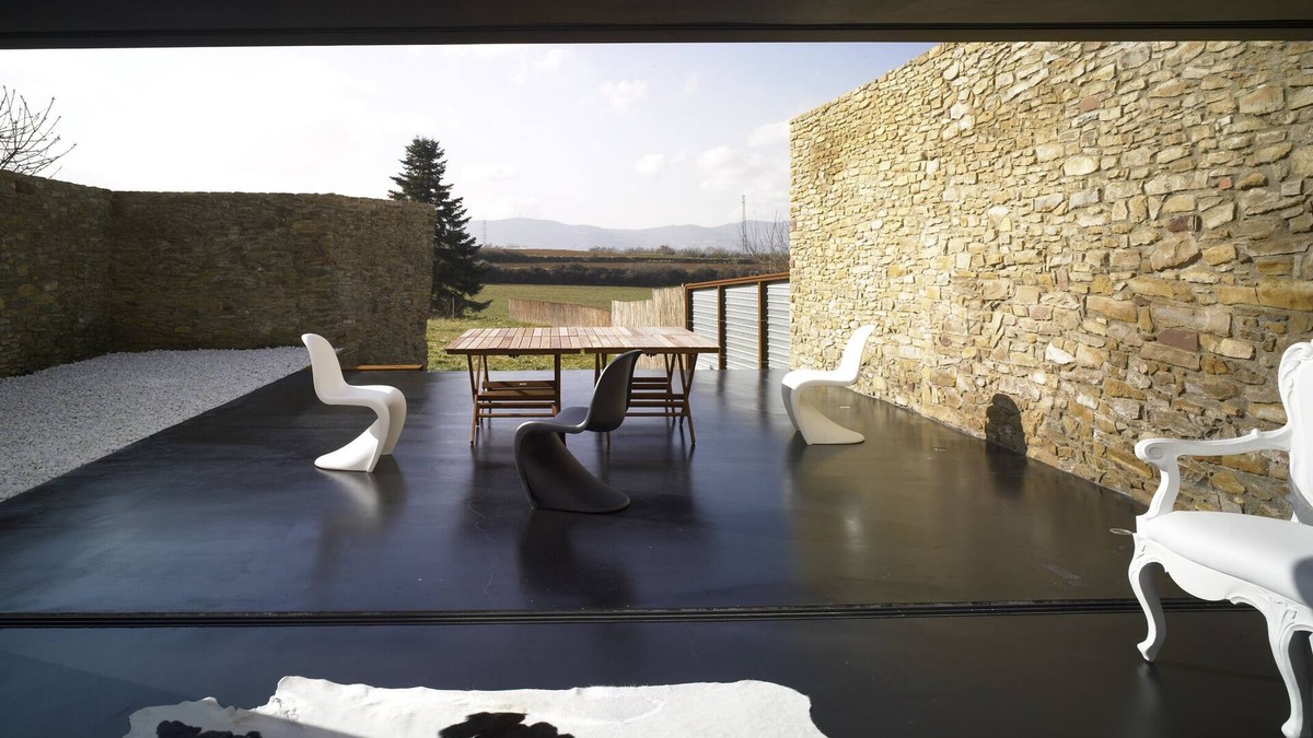 Seva House | 18th century designer villa with garden, small pool and views of the countryside