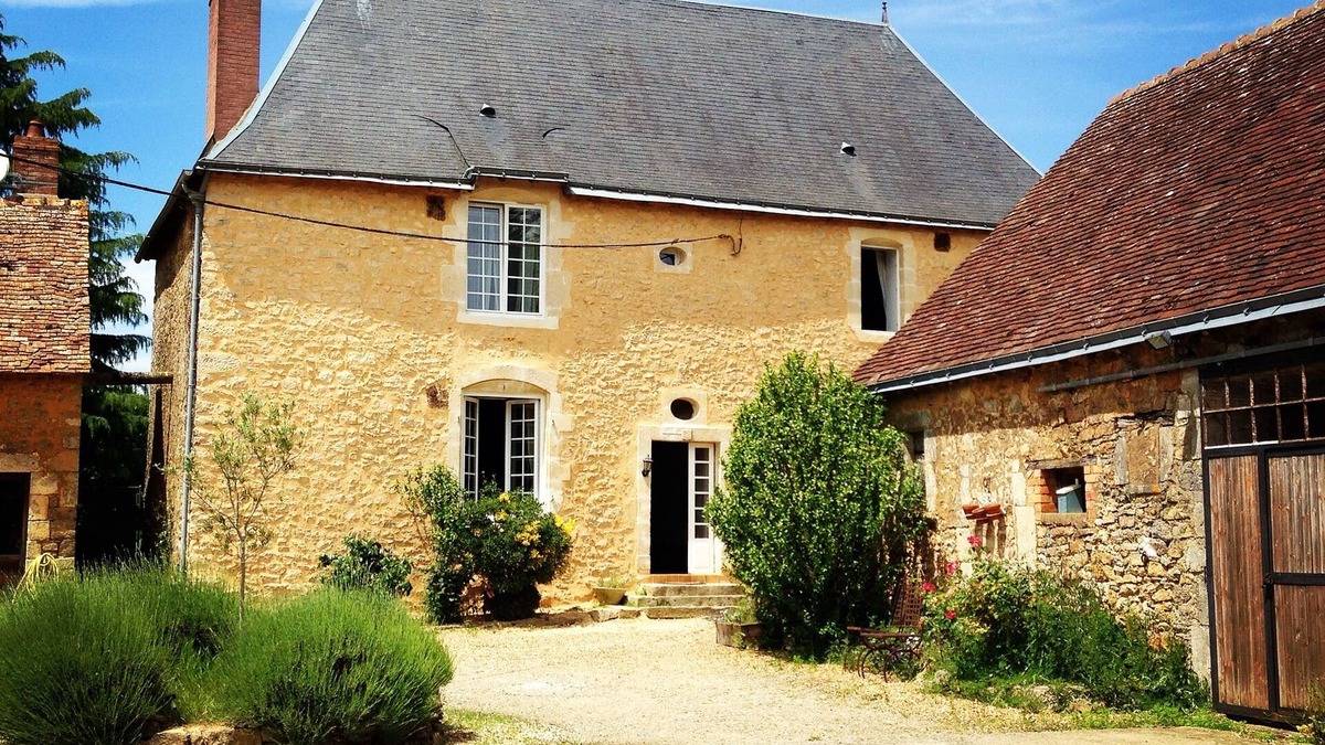Saint-Symphorien House | 18th Century Manoir near to Le Mans, Sarthe