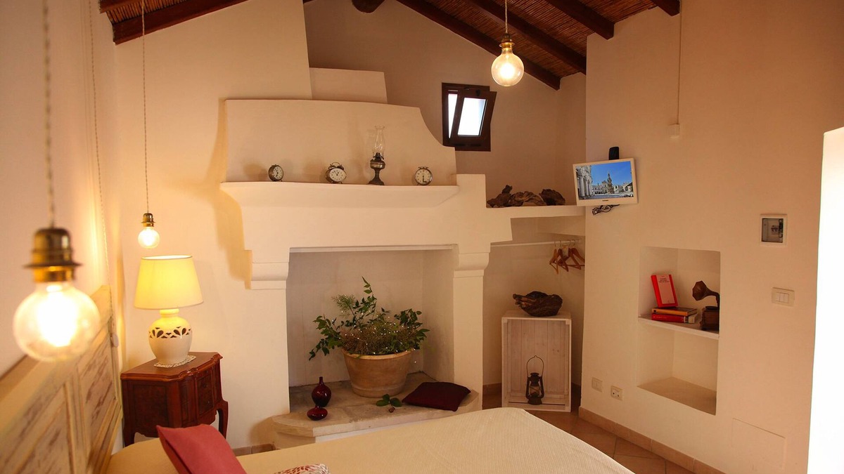 Centro Storico House | 18th century mansion with stunning views of the historic center