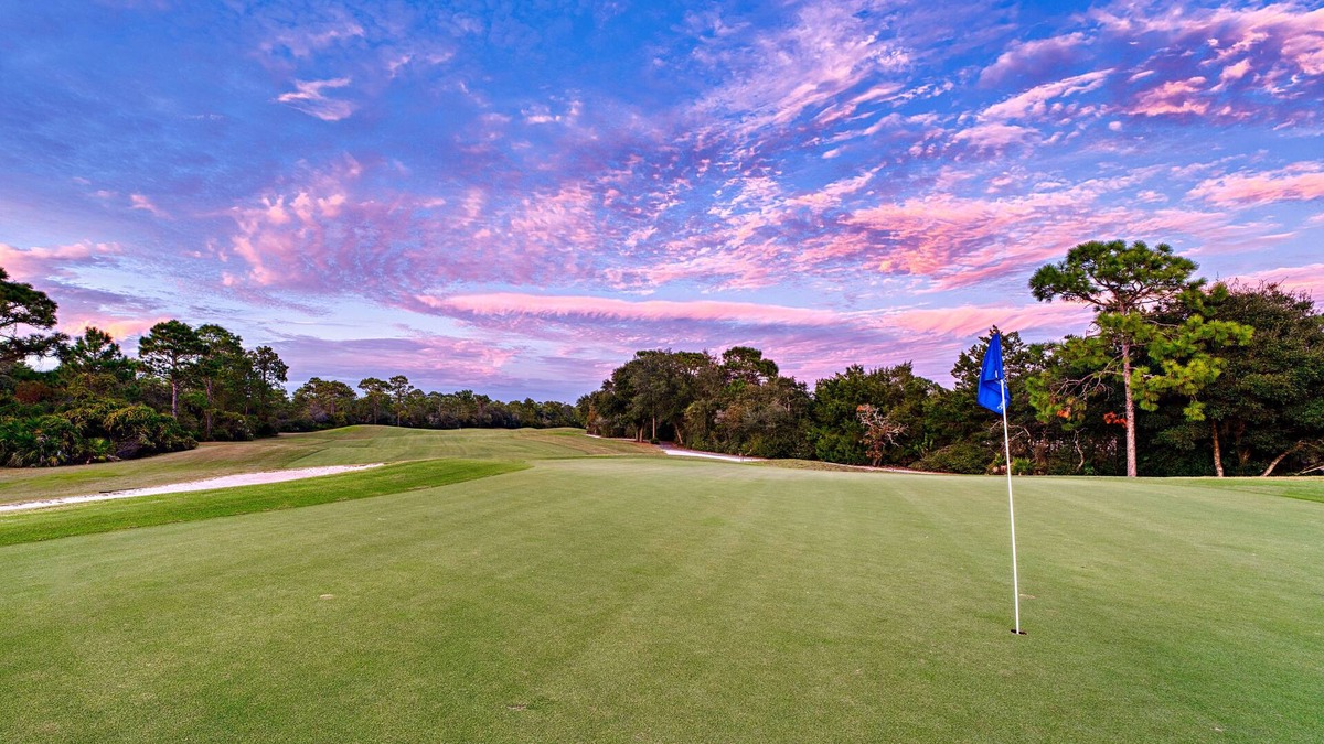 Carrabelle Villa | 18th Green Getaway