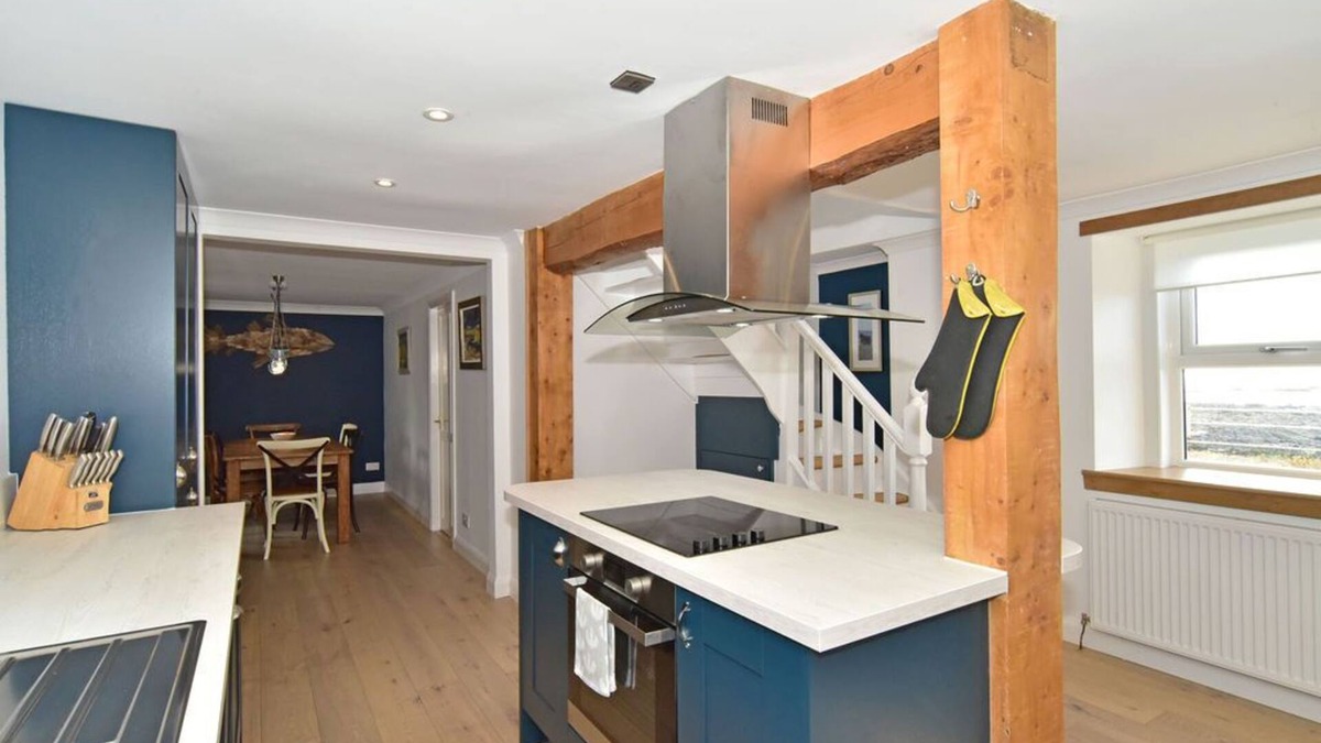 Johnshaven House | 19 Fore Street - Beach view cottage in a quiet coastal village