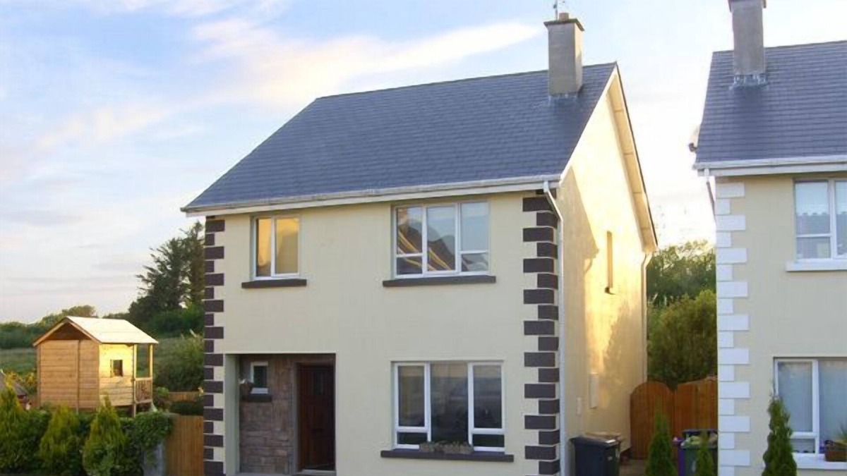 Curracloe Cottage | 19 RIVER GLEN, pet friendly in Curracloe, County Wexford