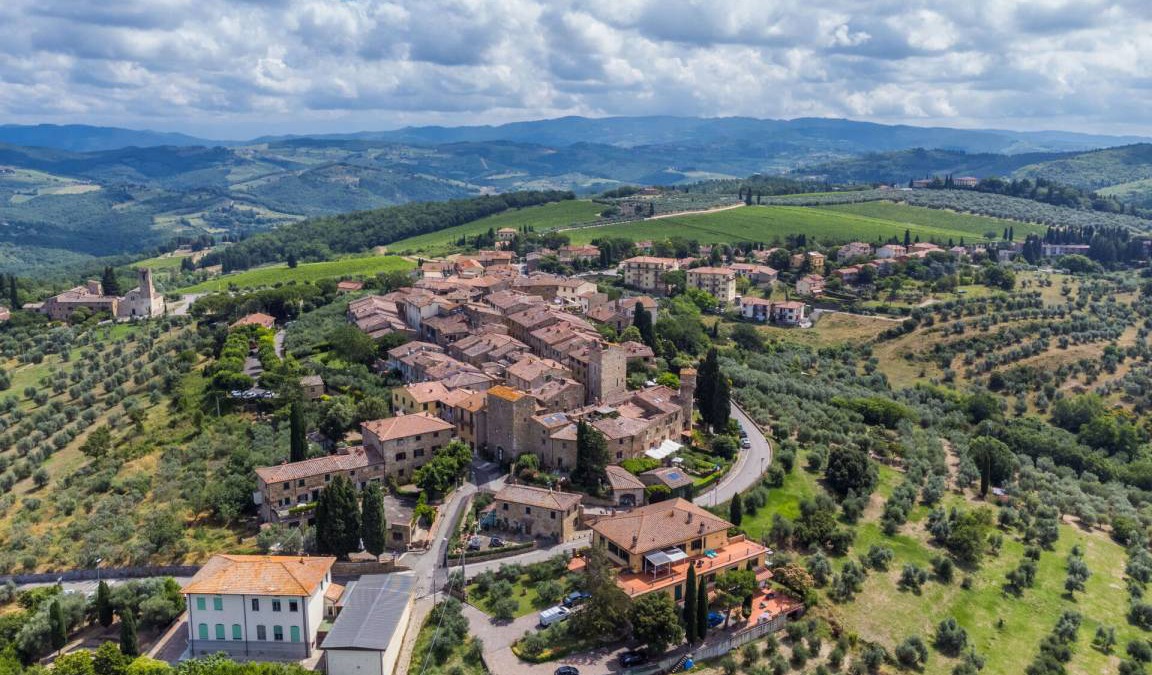 San Donato in Poggio Apartment | 190 m² Apartment ∙ 3 bedrooms ∙ 6 guests