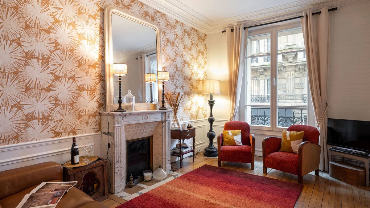 Quartier des Grandes-Carrieres Apartment | 1900 charming apartment for 2