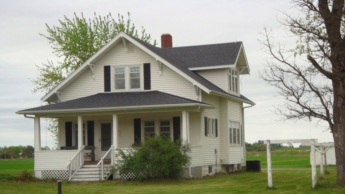 Lake Hallie Other | 1900 farmhouse close to activities and things to do