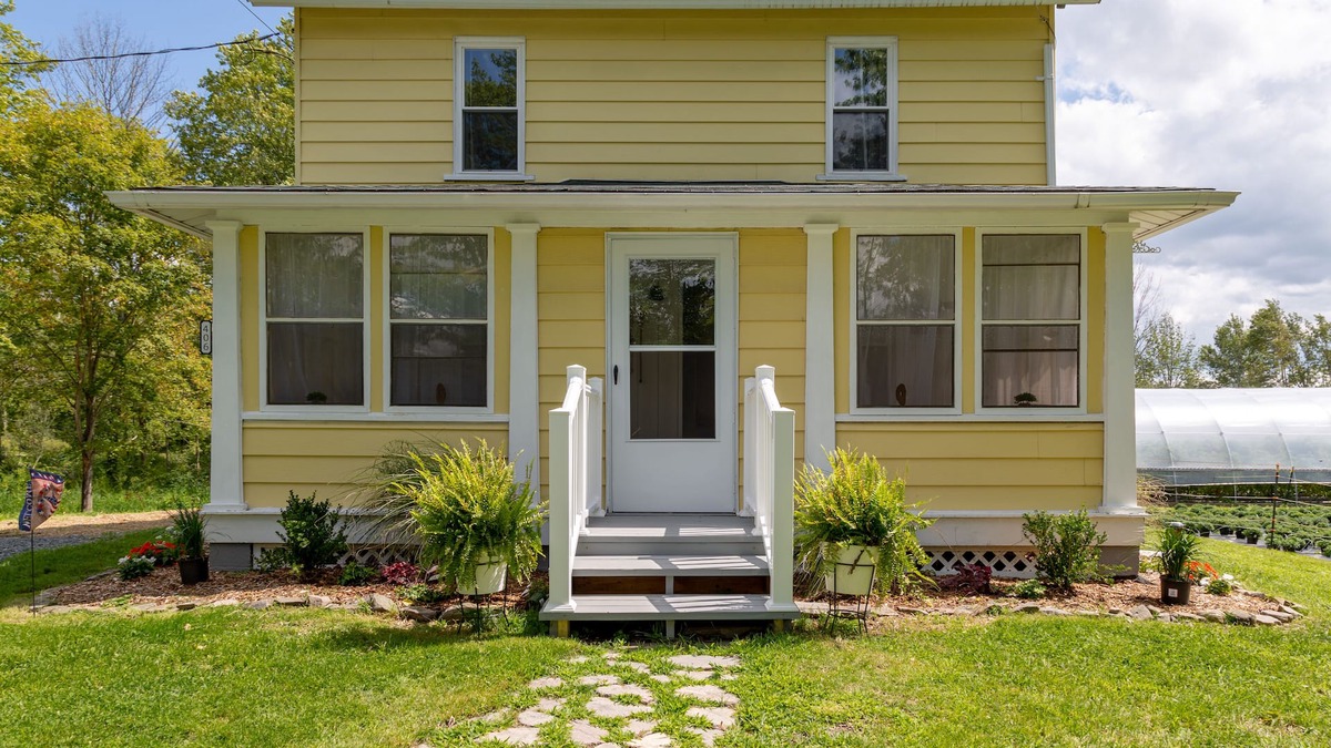 Lake Ariel Other | 1900’s farmhouse with old country charm. Six miles to Lake Wallenpaupack