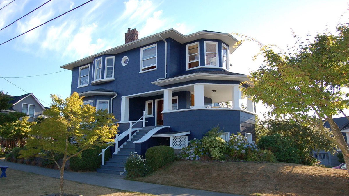 North Admiral House | 1904 Queen Anne Style Home With Stunning Views, Close to Beach & Downtown