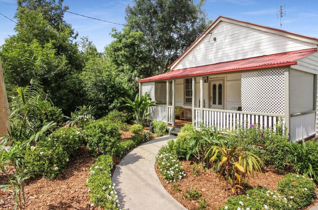Eumundi House | 1910 Retro Styled, Pet Friendly, Traditional Queenslander Home
