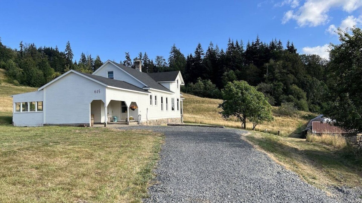 Kalama Other | 1910 Vintage Ranch House with beautiful views