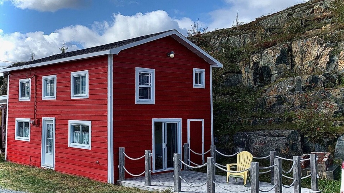 Port de Grave House | 1919 Fishermans Cottage Oceanfront Bay Roberts - Lost Together