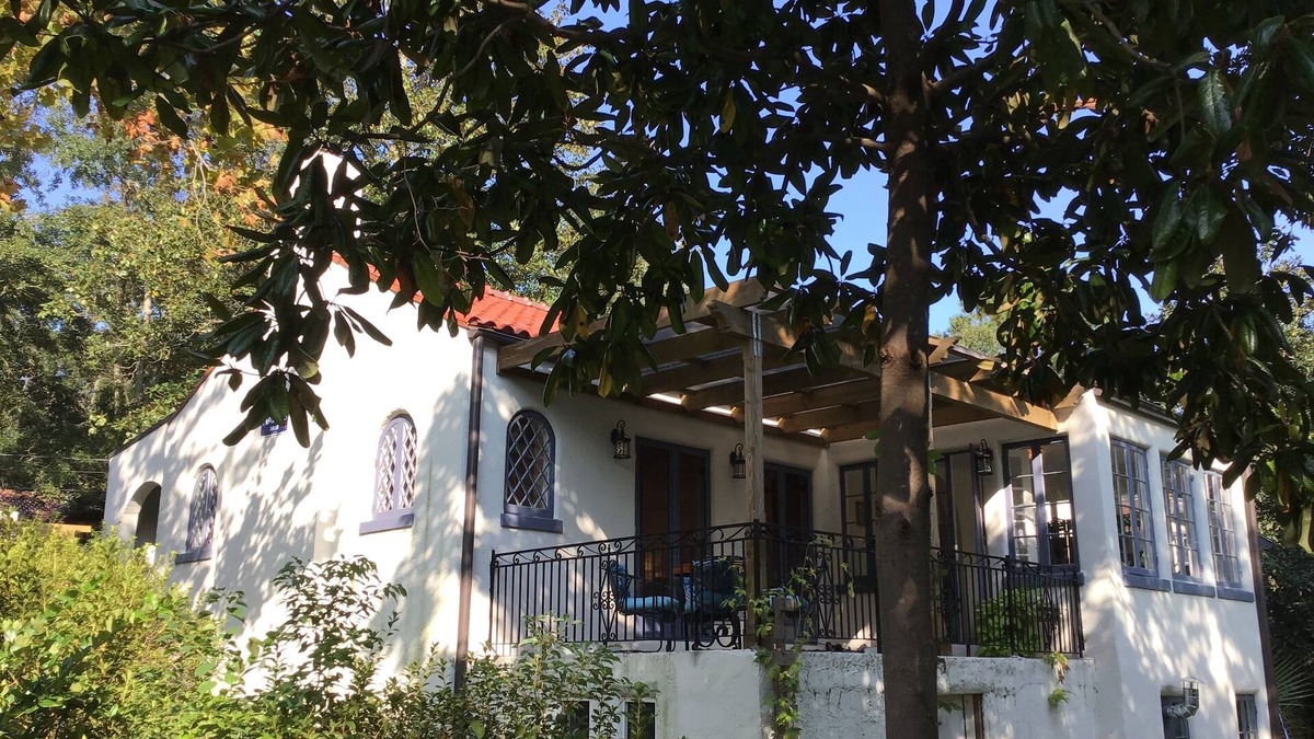 Gulf Hills House | 1920's Style for the 2020's