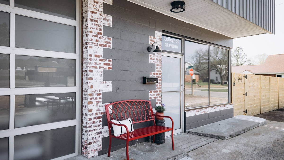 Dickson House | 1920 Station Reno. Pet friendly! Walking distance to eats, activities, & parks.