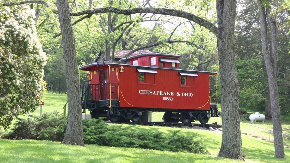 Natural Bridge House | 1926 C&O guest cabin