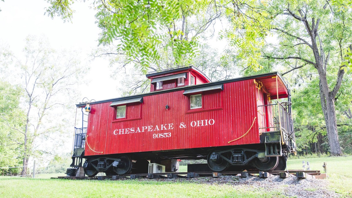 Natural Bridge House | 1926 C&O Guest Caboose -new listing!