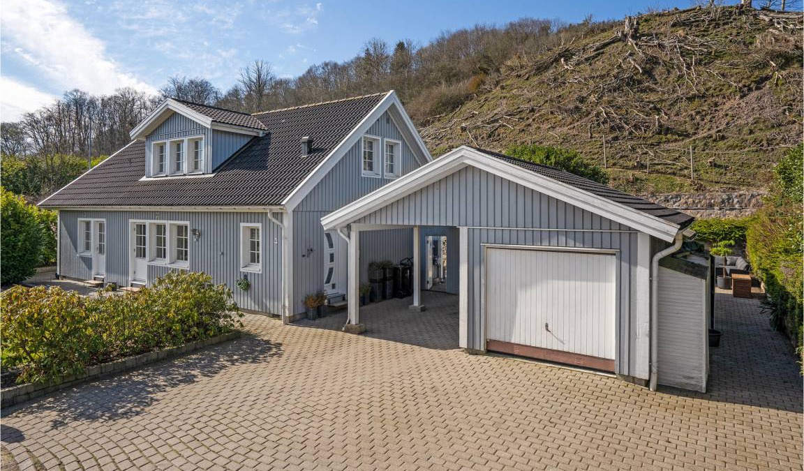 Frederikshavn House | 193 m² House ∙ 3 bedrooms ∙ 7 guests