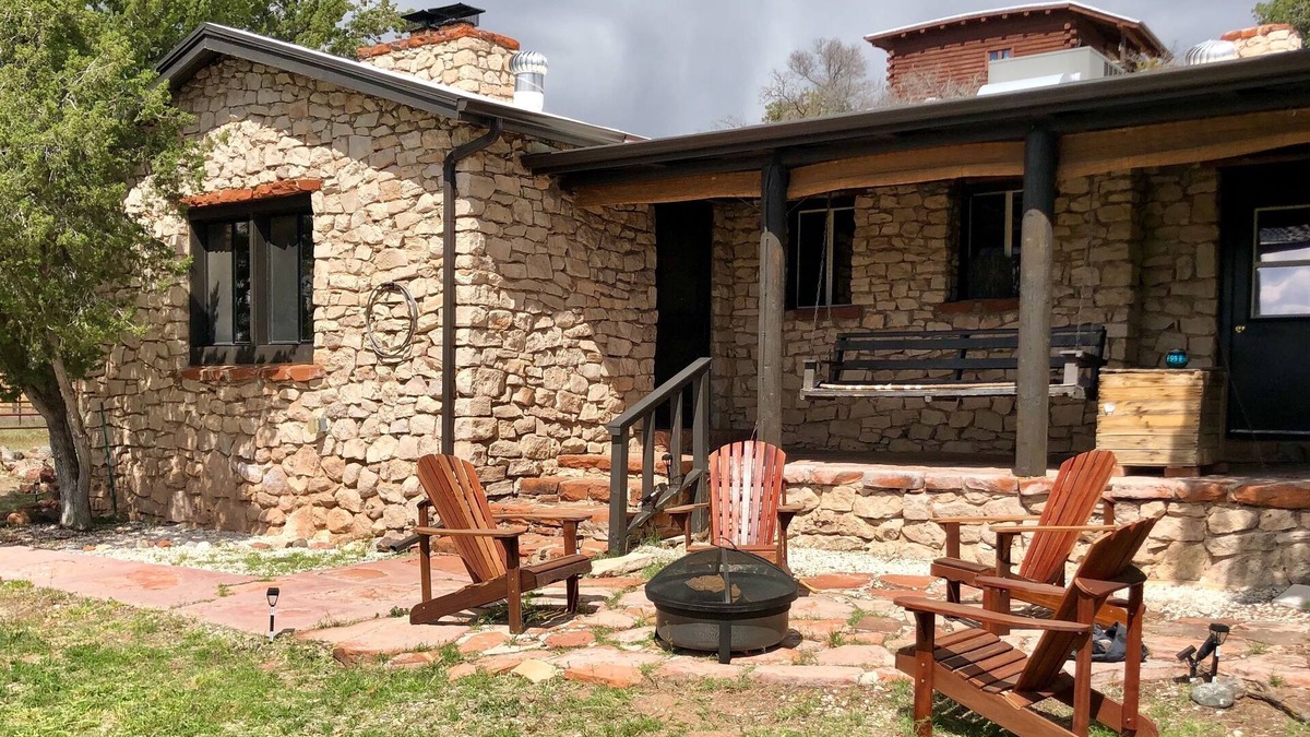 Rimrock Cottage | 1930's Stone Cottage with spectacular views!