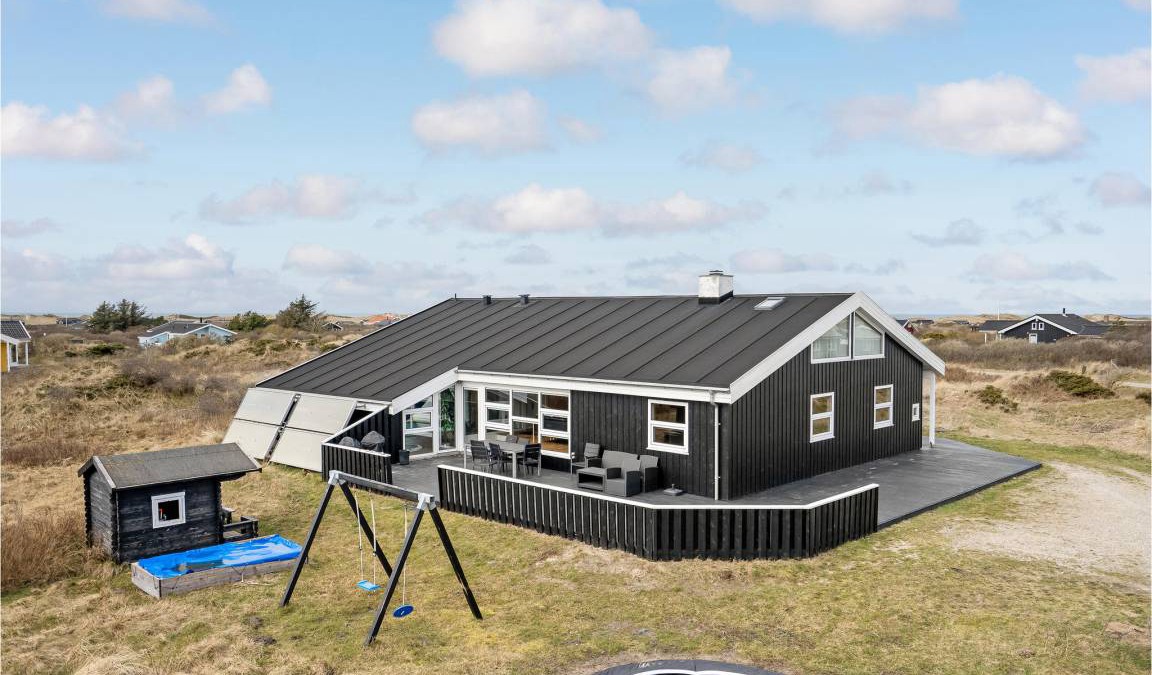 Hjørring House | 195 m² House ∙ 5 bedrooms ∙ 10 guests