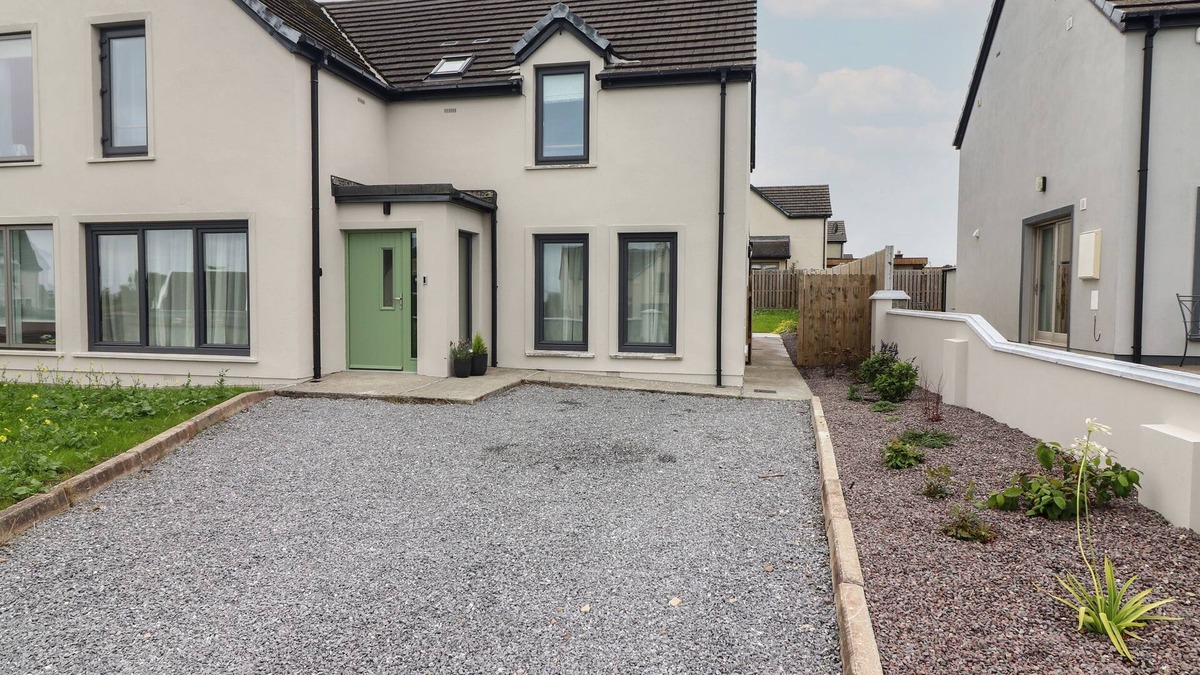 Fenit Cottage | 19A LIGHTHOUSE VILLAGE, family friendly in Fenit, County Kerry