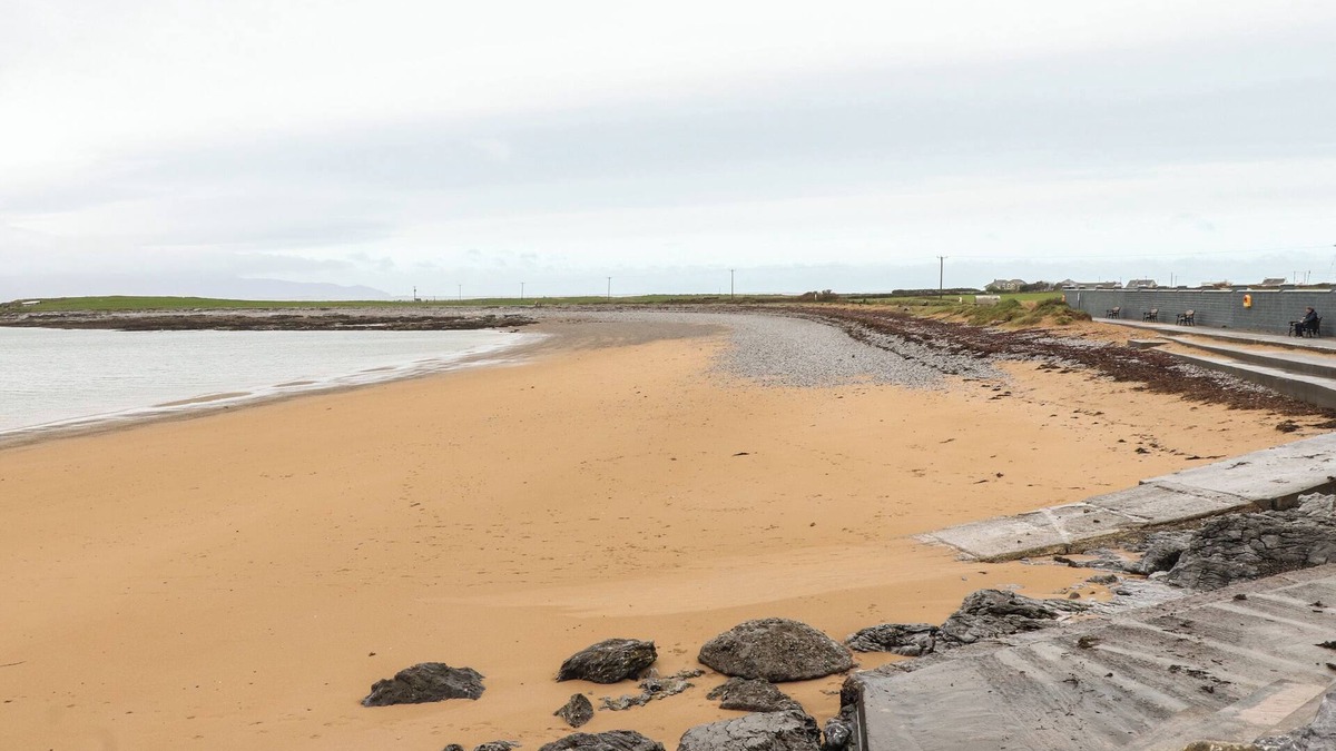 Fenit Cottage | 19A Lighthouse Village