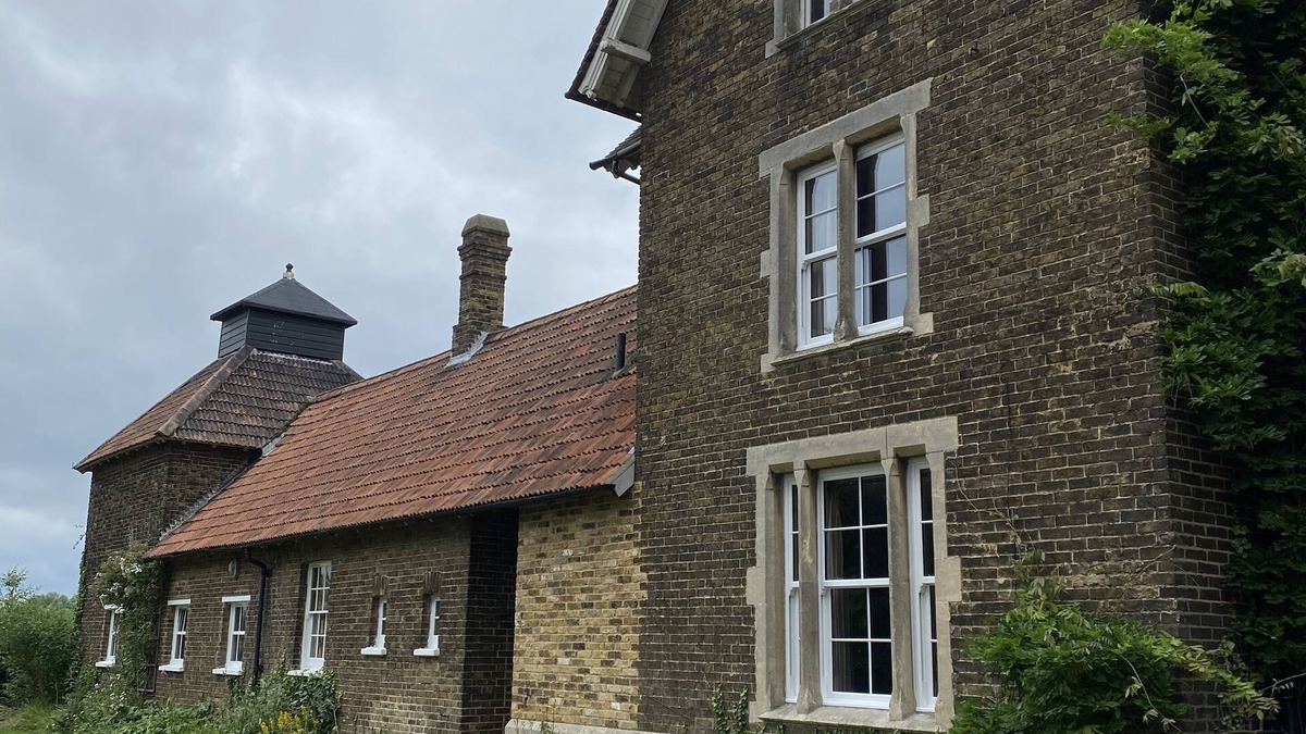 South Ockendon Other | 19th Century Farmhouse within easy reach of London