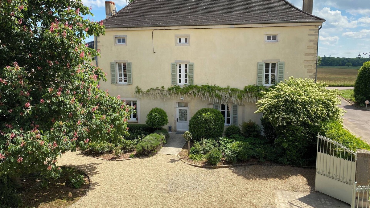 Tailly House | 19th century manor house "la belle vie" 14/15 persons 5 min from Beaune