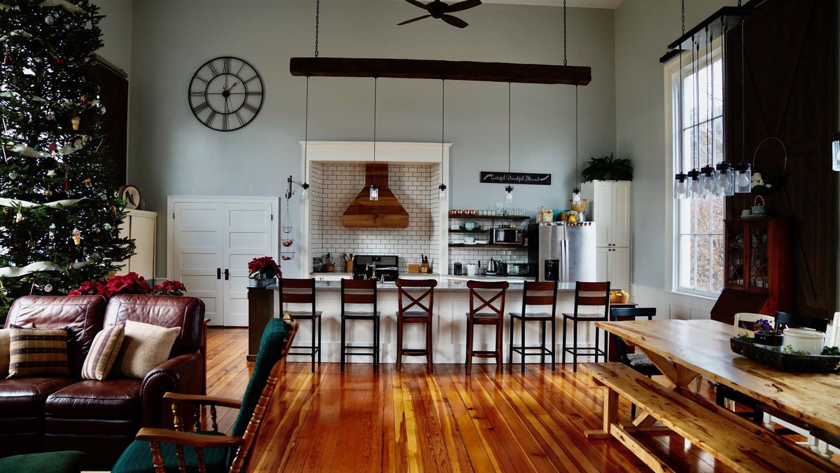 Stephens City House | 19th Century Renovated Church Building. A spacious sanctuary retreat.