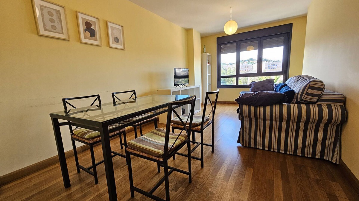 Distrito Oeste Apartment | 1A106 Amplio y cómodo apartamento