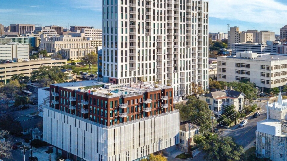 West End Resort | 1BD/Austin - Rooftop Pool & Firepit, BBQ!