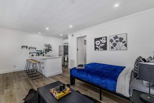 Hyde Park Apartment | 1BD Luxe Stay Comfy Beds Near downtown