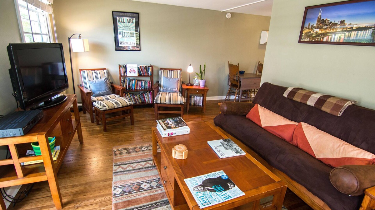 Lockeland Springs Apartment | 1bed/1 bath in East Nashville with 250 5* Reviews on another site (Apt A)
