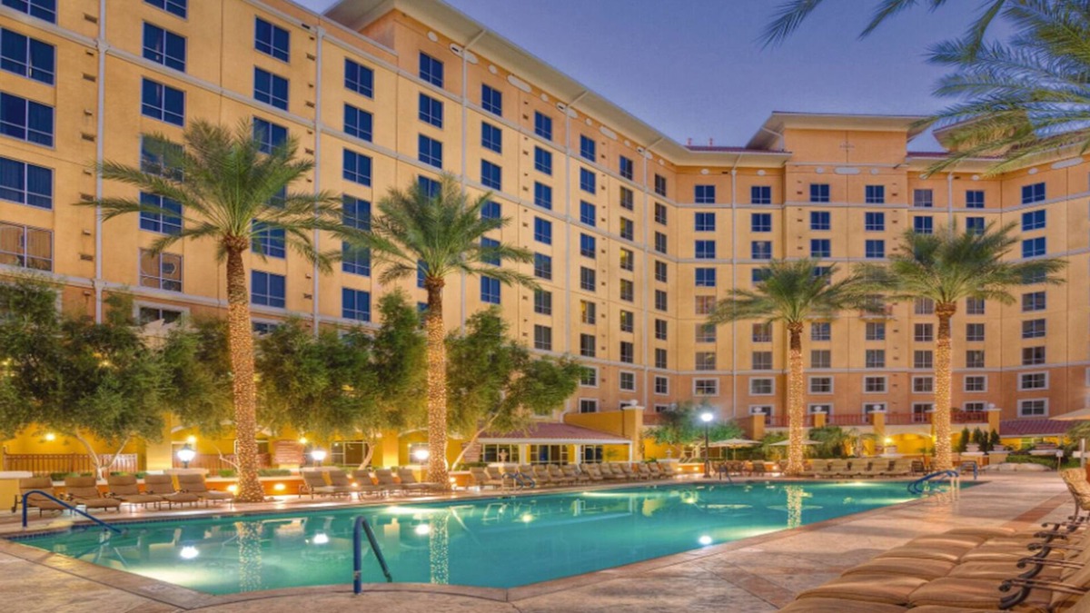 Las Vegas Resort | 1Bed/1Bath Family Friendly Vegas Resort One Mile from the Strip!