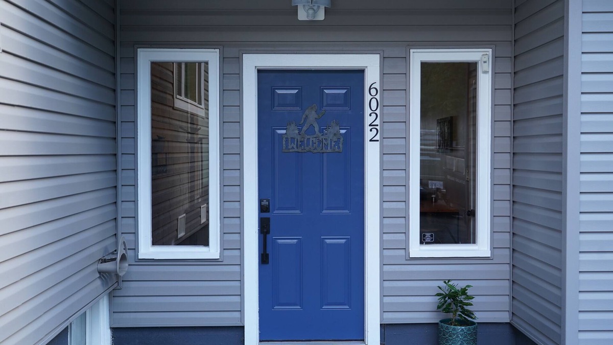 Kent Bed & Breakfast | 1Bed & Bath by Sasquatch Mtn & HHS (Pet Friendly)