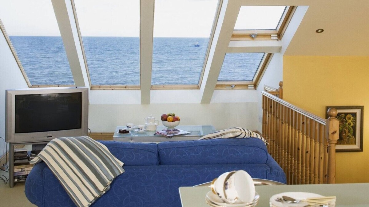 Skerries Apartment | 1bedroomed+lounge, kitchen and bathroom, sleeps max 4 people