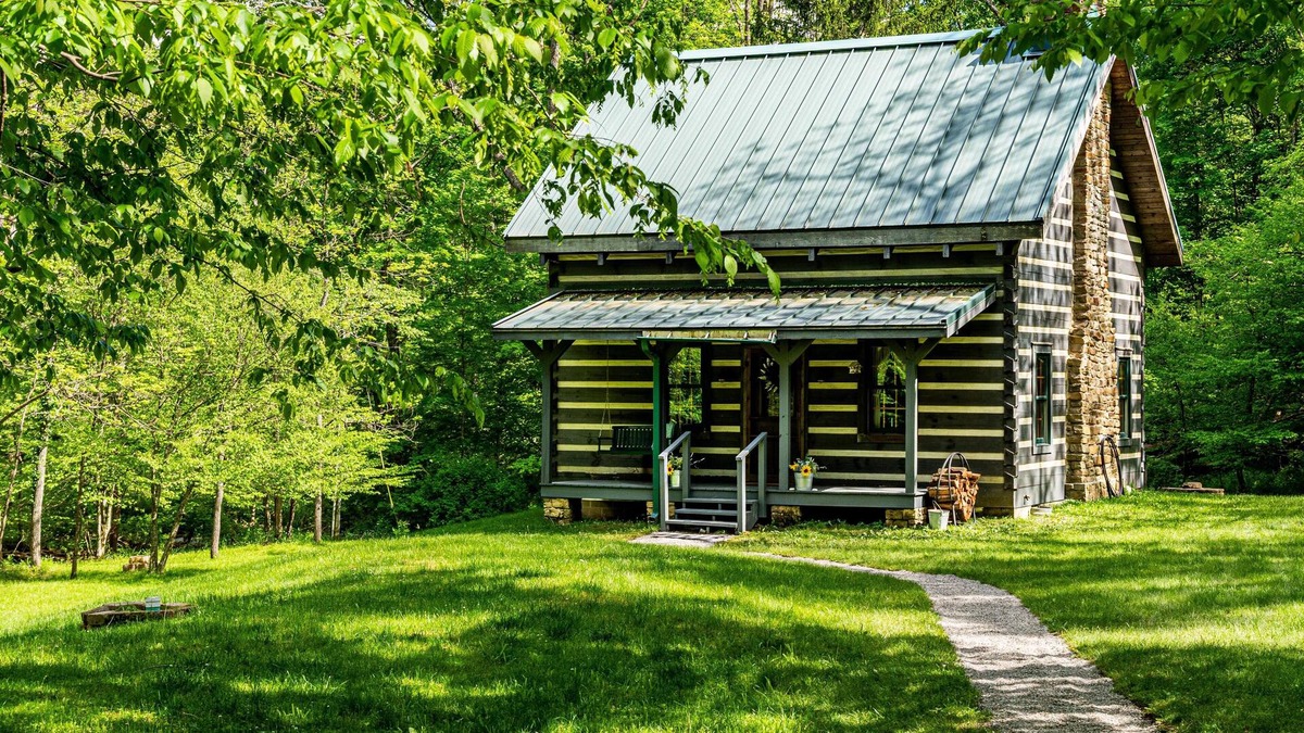 Nashville Cabin | 1BR, 1BA Log Cabin