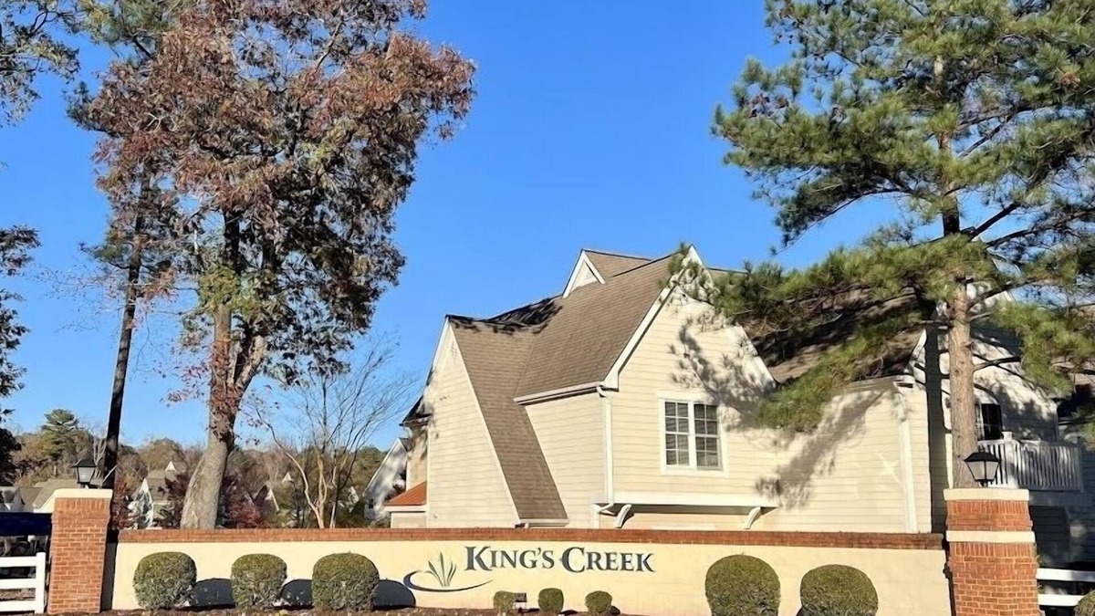 Lackey Resort | 1BR 1BTH - Family of 4 - Resort Stay 5 min from Bush Gardens & Water Country USA
