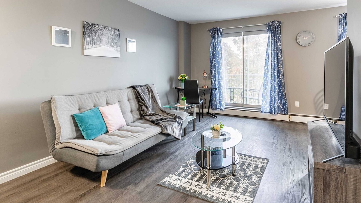 Rosedale Apartment | 1BR Apartment in Glenview West