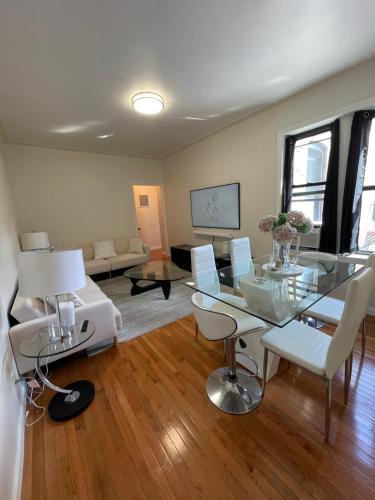 Queens Apartment | 1BR Apt in Sunnyside 15 min to Manhattan