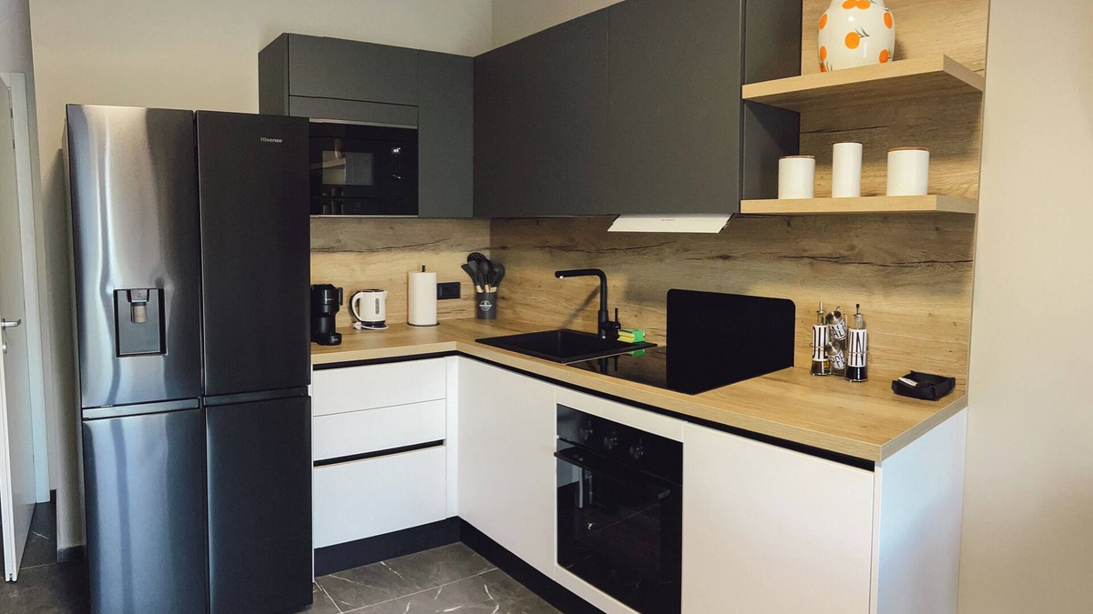 Savio Apartment | 1BR Apt Sofa Bed Sleeps 4 Free Parking