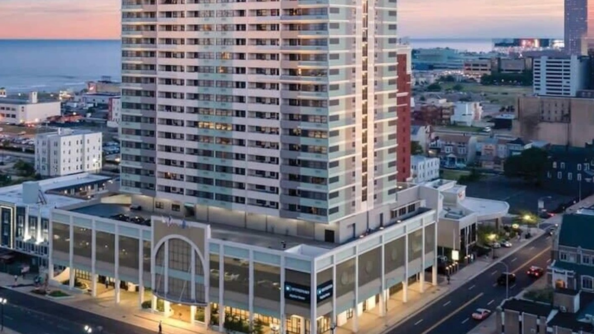 Atlantic City Condo | 1br Condo Stunning City views -Vibrant Boardwalk!